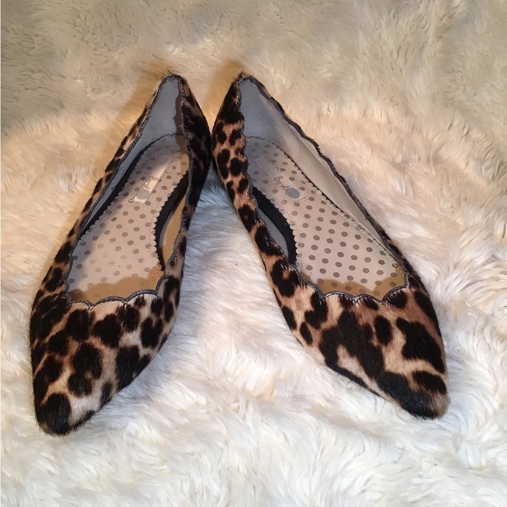 Boden womens  leopard print calf hair flat shoes size 7.5